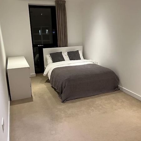 Modern 2 Bed - Olympic Park Stratford Apartment London Ngoại thất bức ảnh