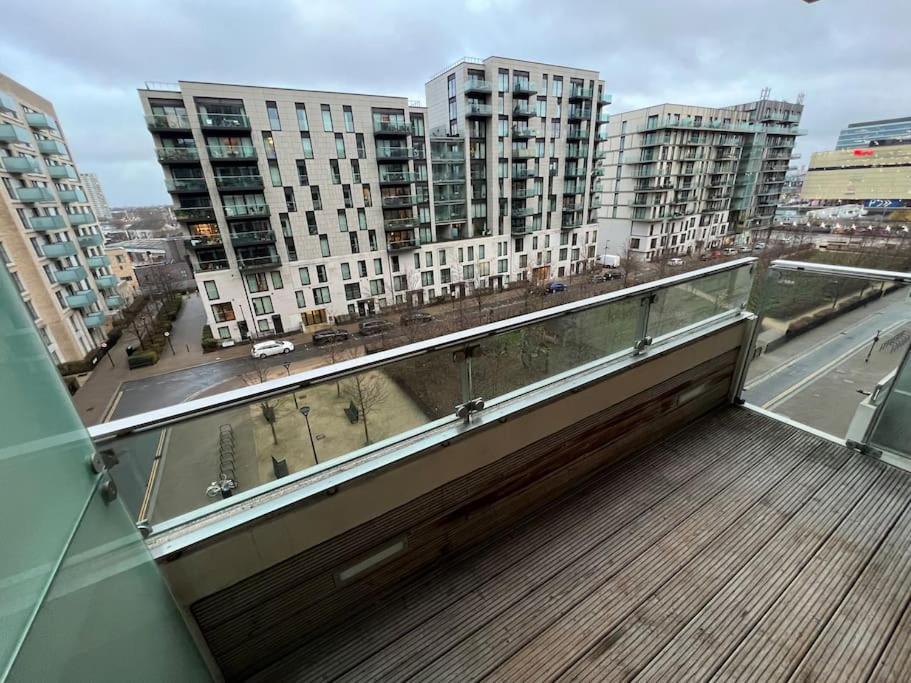 Modern 2 Bed - Olympic Park Stratford Apartment London Ngoại thất bức ảnh