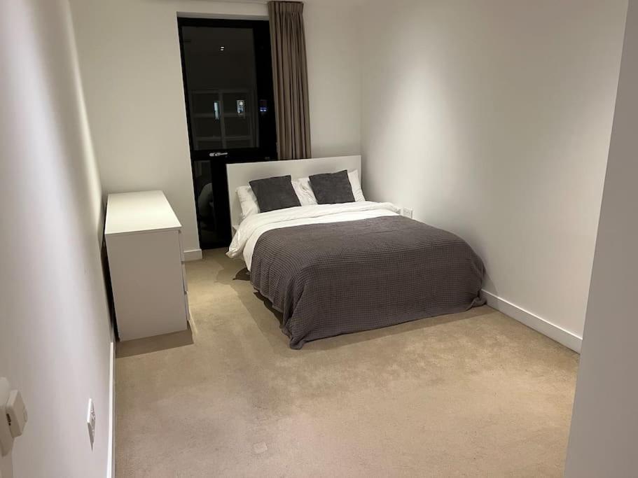 Modern 2 Bed - Olympic Park Stratford Apartment London Ngoại thất bức ảnh